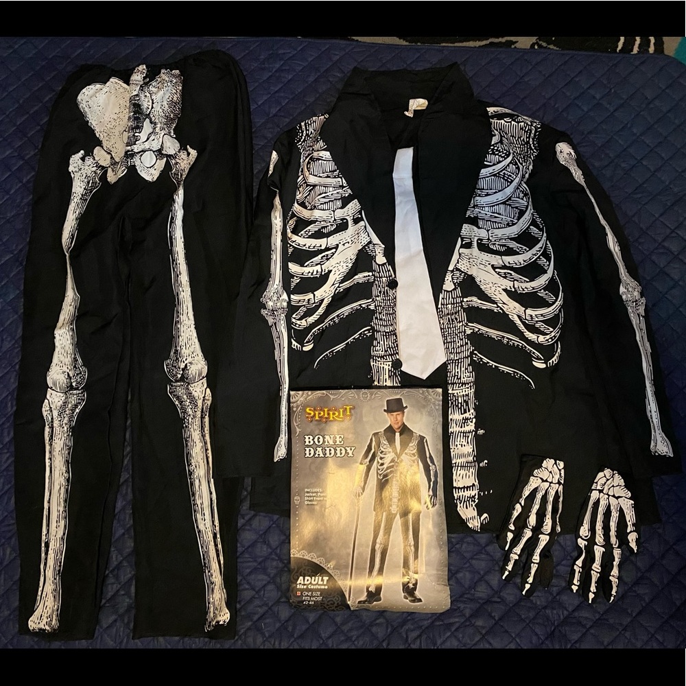 NWT SPIRIT HALLOWEEN BONE DADDY COSTUME.